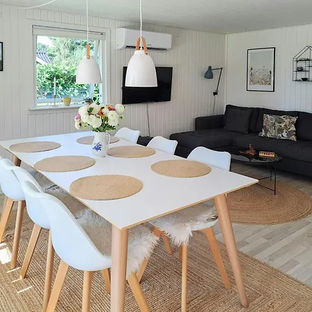Holiday home Family Close To At Vejlby Fed Middelfart