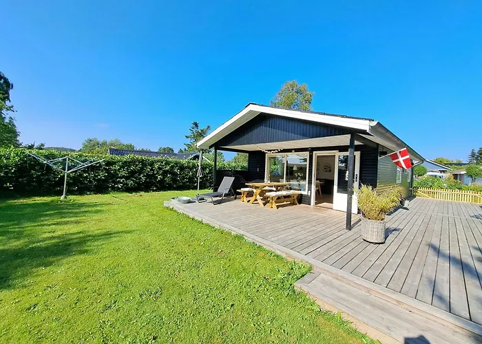 Family Close To At Vejlby Fed * Middelfart